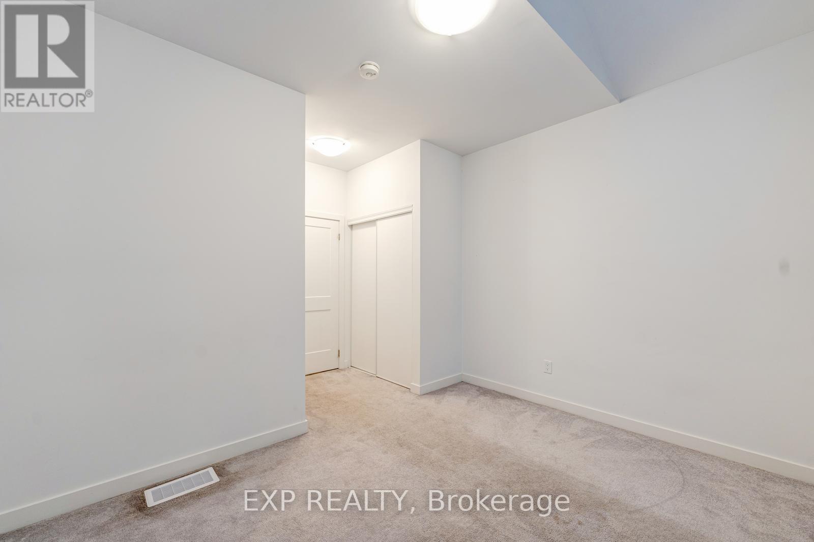 40 - 110 Fergus Avenue, Kitchener, Ontario  N2A 0K9 - Photo 21 - X12531034