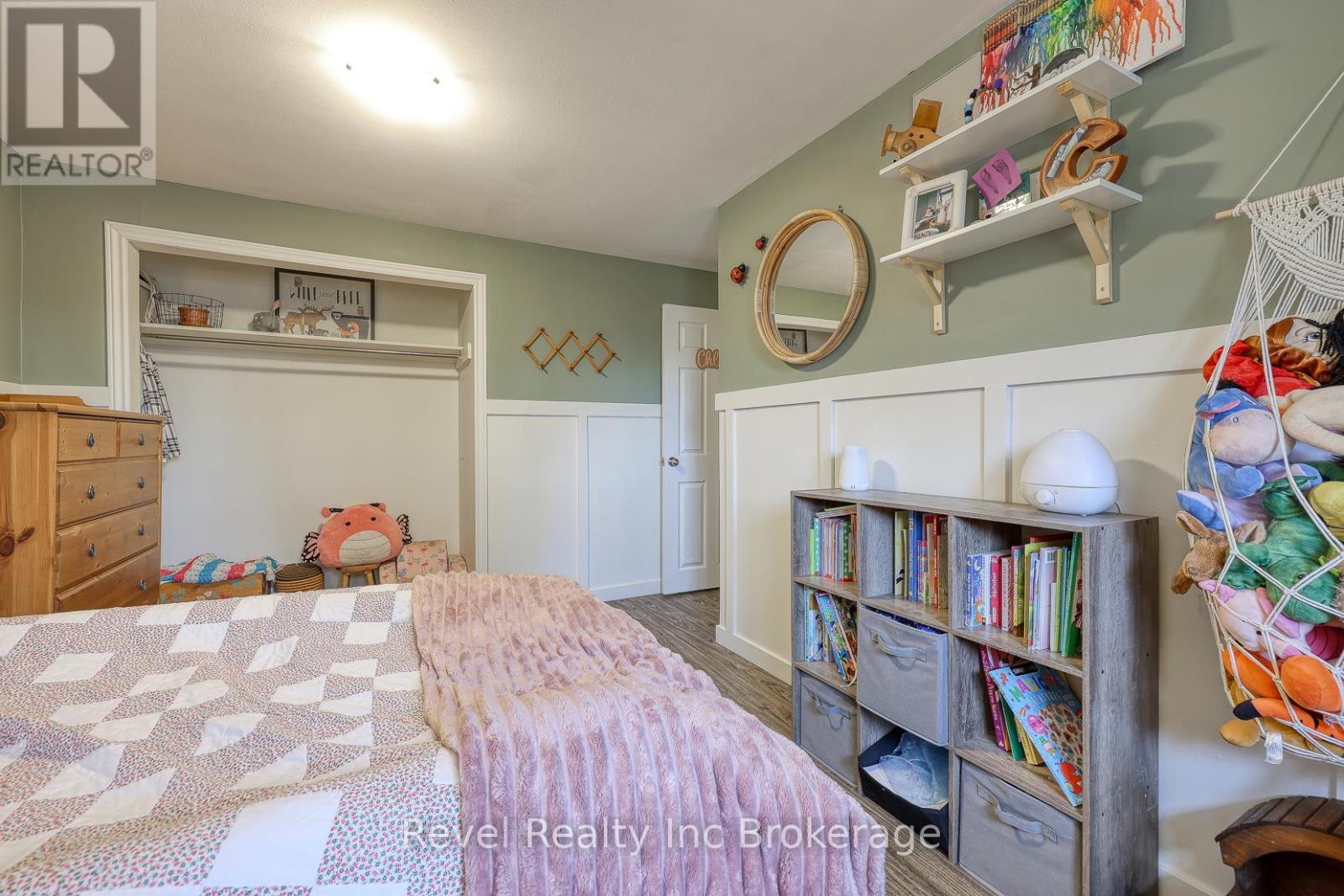 1011b Vanier Avenue, Woodstock, Ontario N4S 4K5 - Photo 17 - X12532932