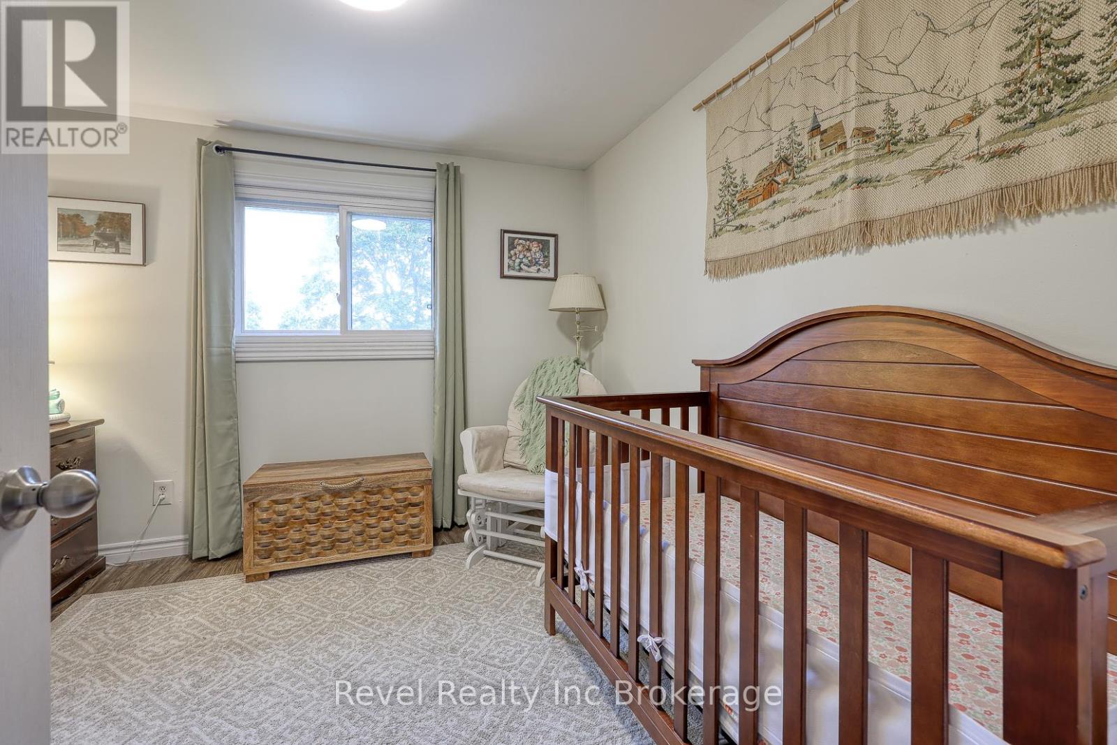 1011b Vanier Avenue, Woodstock, Ontario N4S 4K5 - Photo 18 - X12532932