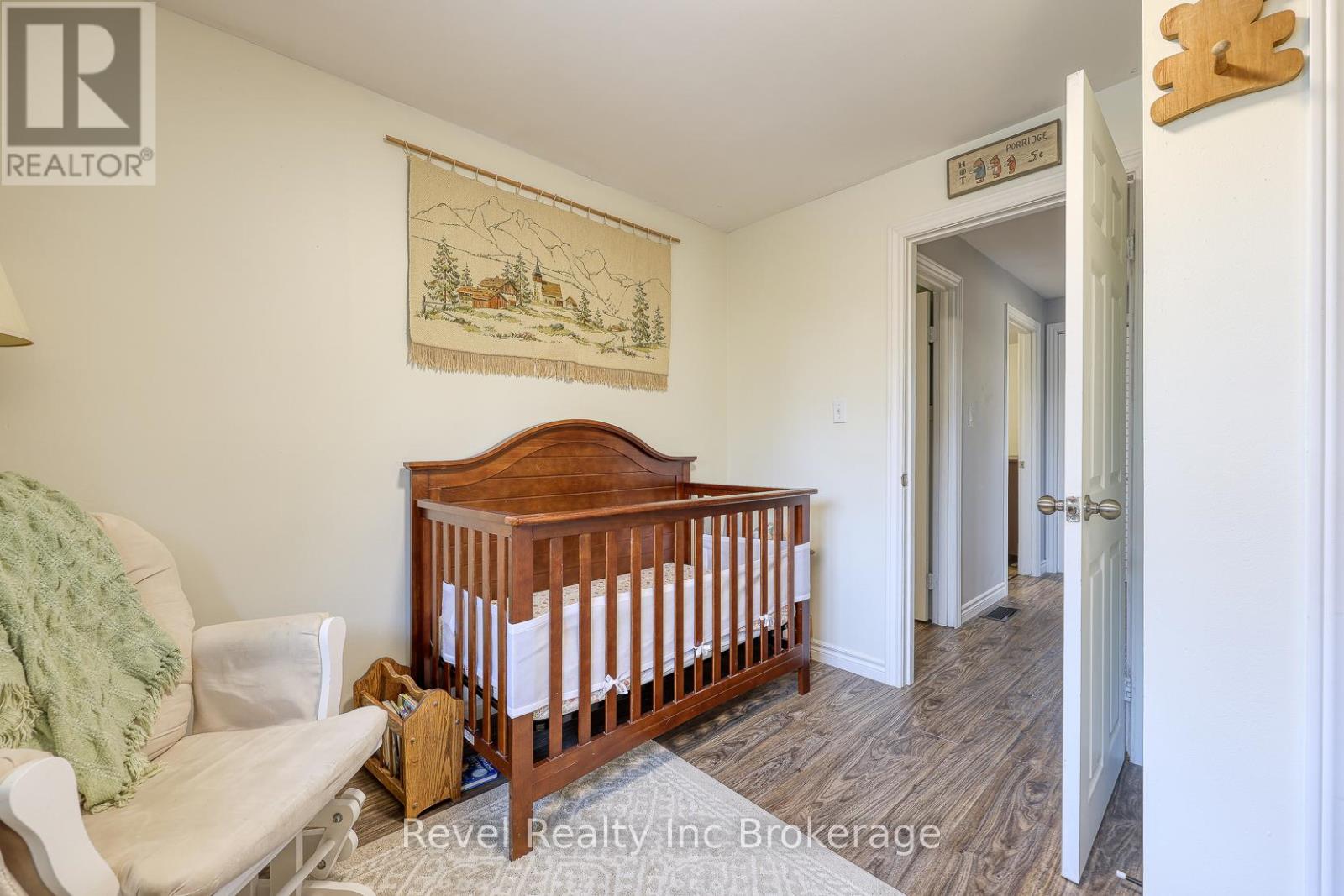 1011b Vanier Avenue, Woodstock, Ontario N4S 4K5 - Photo 19 - X12532932