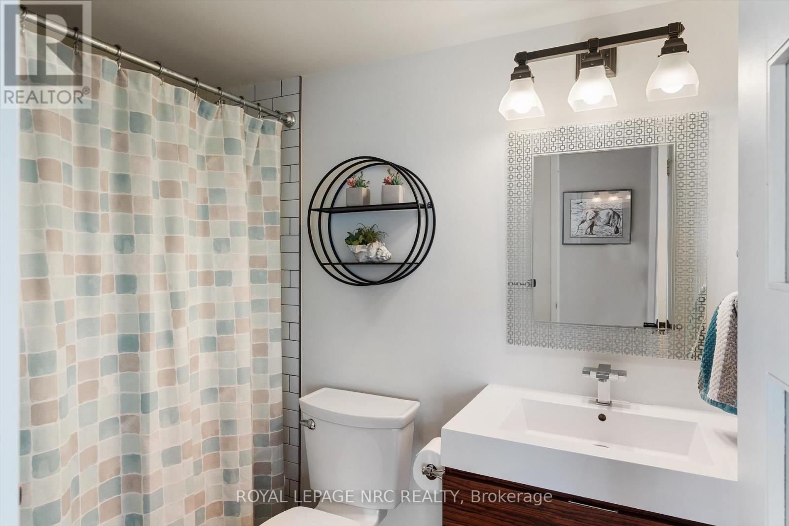 901 - 7 Gale Crescent, St. Catharines, Ontario  L2R 7M8 - Photo 13 - X12533182