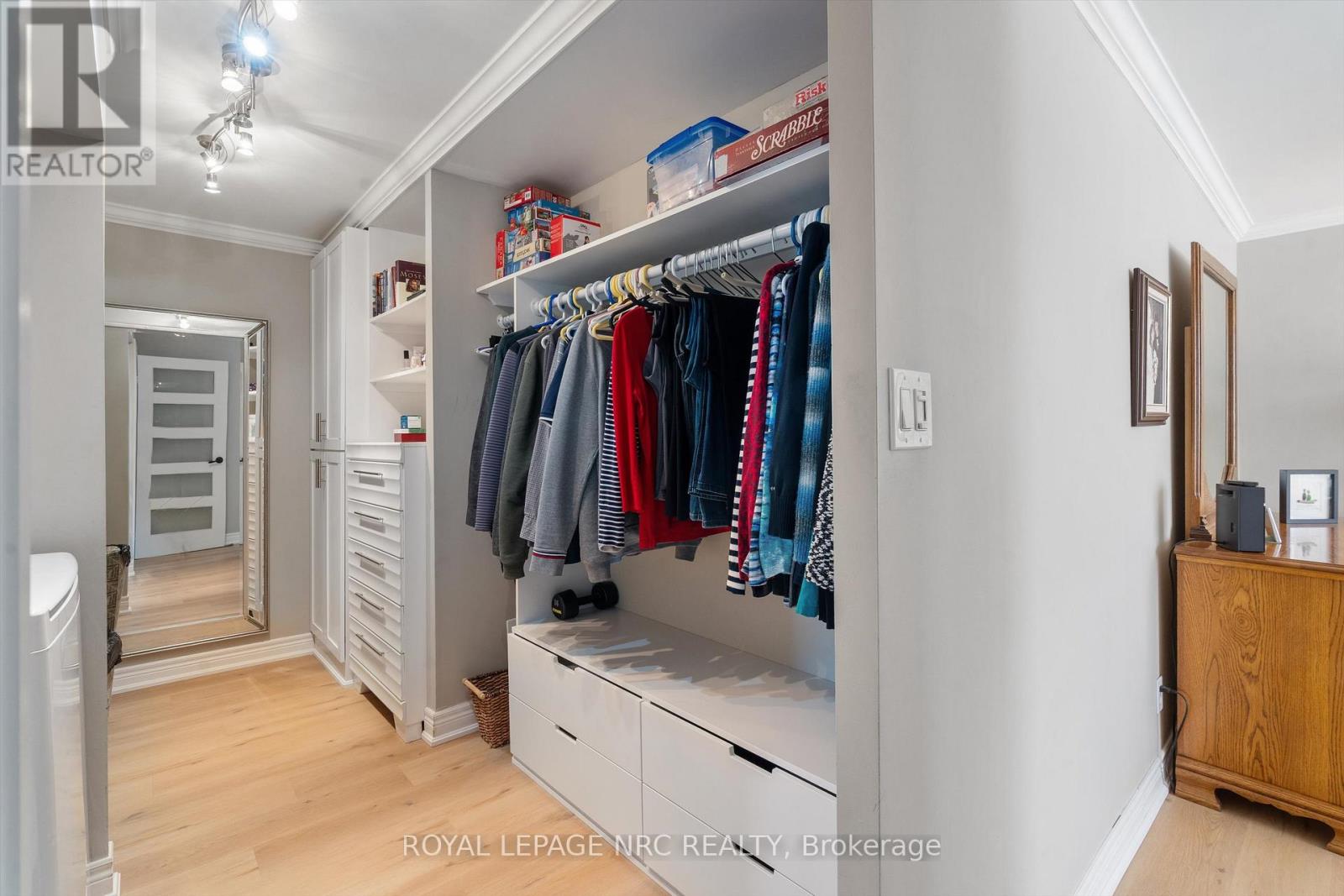 901 - 7 Gale Crescent, St. Catharines, Ontario  L2R 7M8 - Photo 15 - X12533182