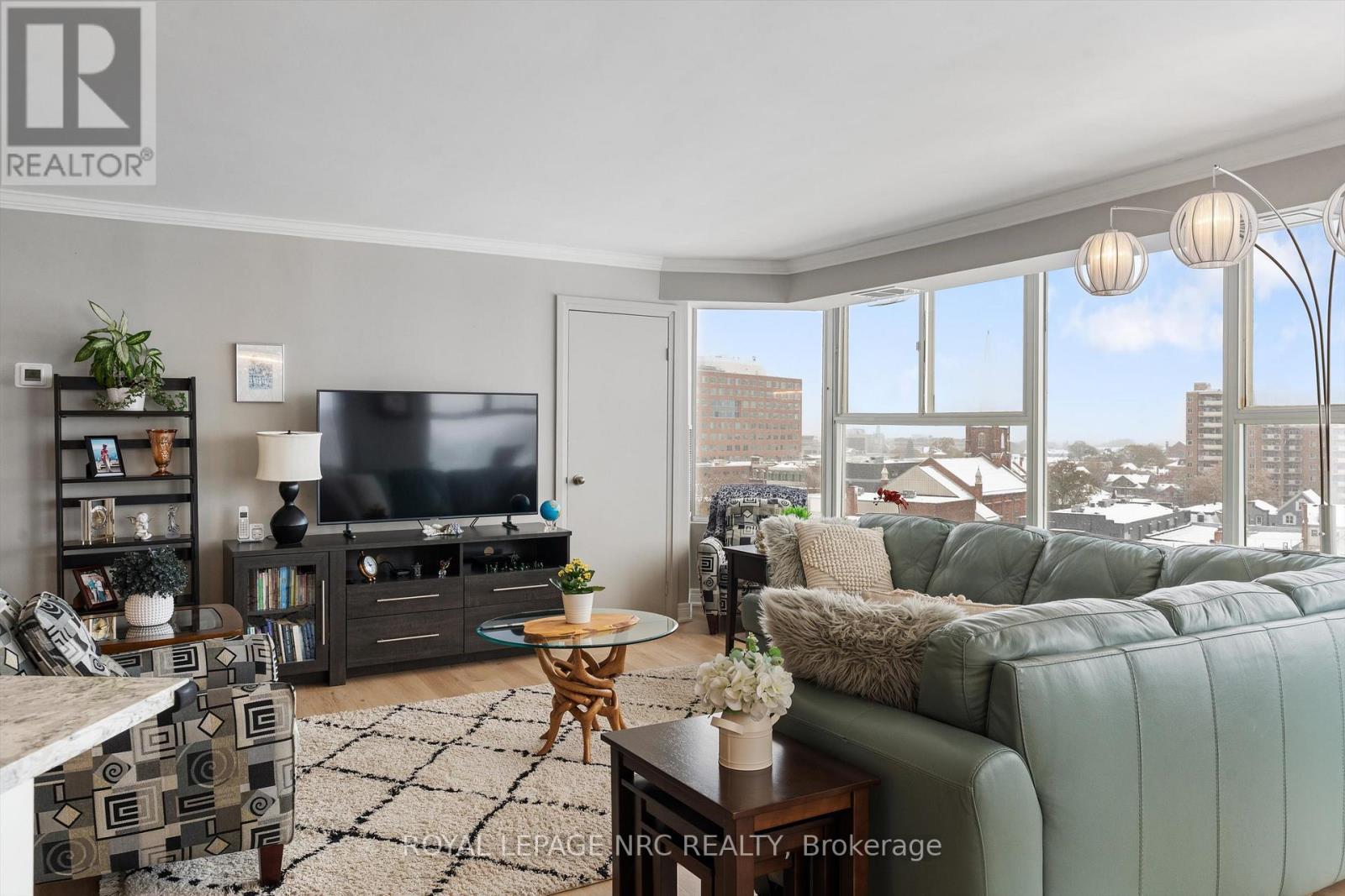 901 - 7 Gale Crescent, St. Catharines, Ontario  L2R 7M8 - Photo 5 - X12533182