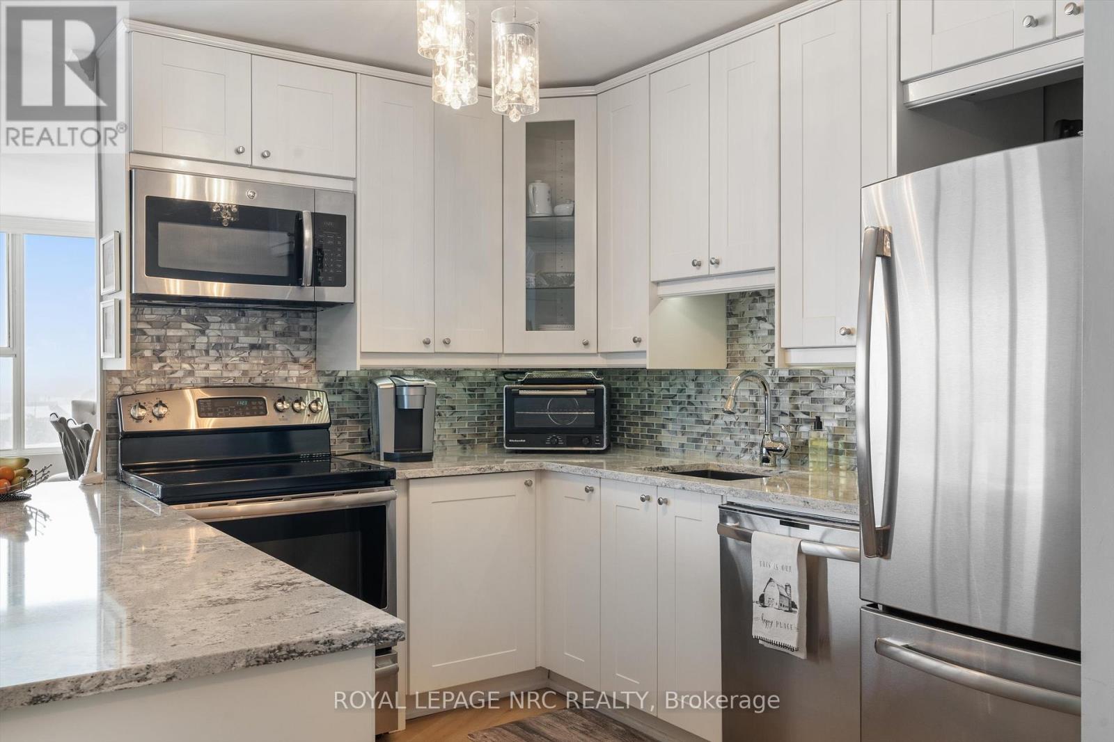 901 - 7 Gale Crescent, St. Catharines, Ontario  L2R 7M8 - Photo 8 - X12533182