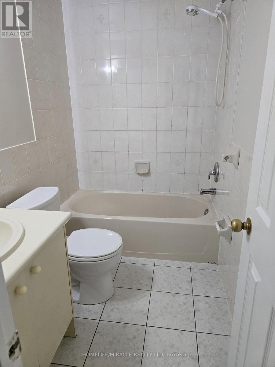 Bsmt - 1128 Swinbourne Drive, Mississauga, Ontario L5V 1C2 - Photo 11 - W12488158