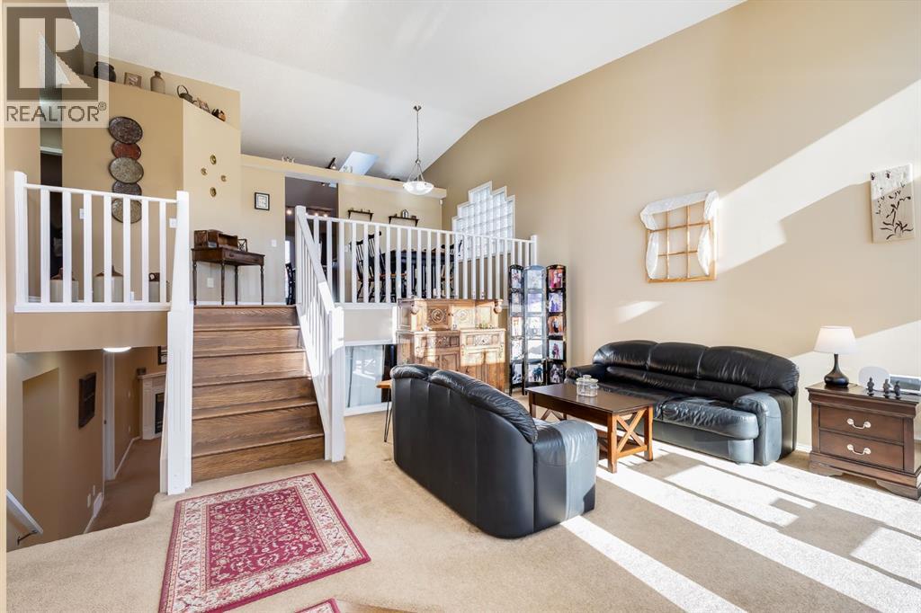 1808 Meadowbrook Gate Se, Airdrie, Alberta  T4A 2B4 - Photo 8 - A2269704