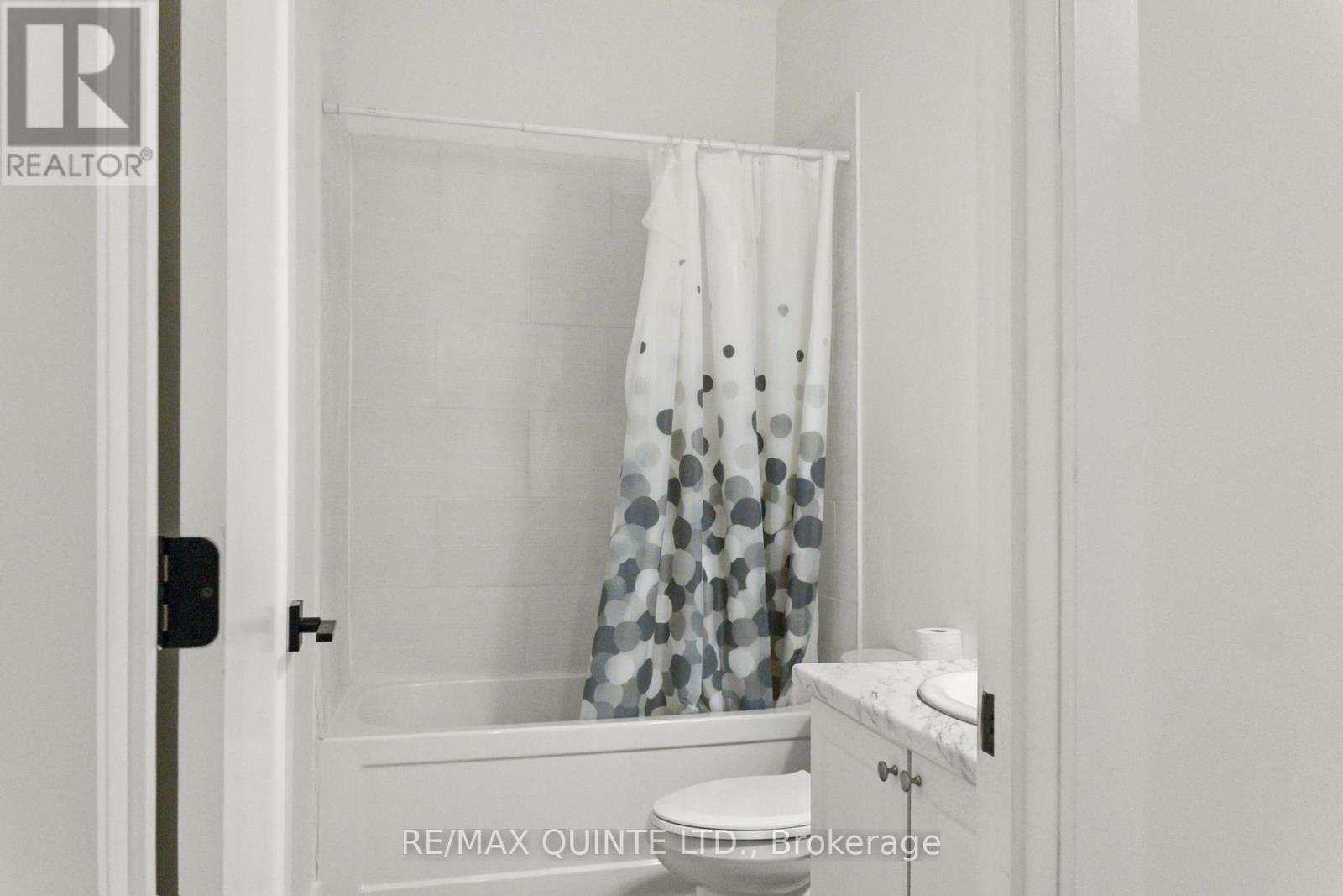 101 - 363 Front Street, Belleville, Ontario K8N 2Z9 - Photo 12 - X12532888