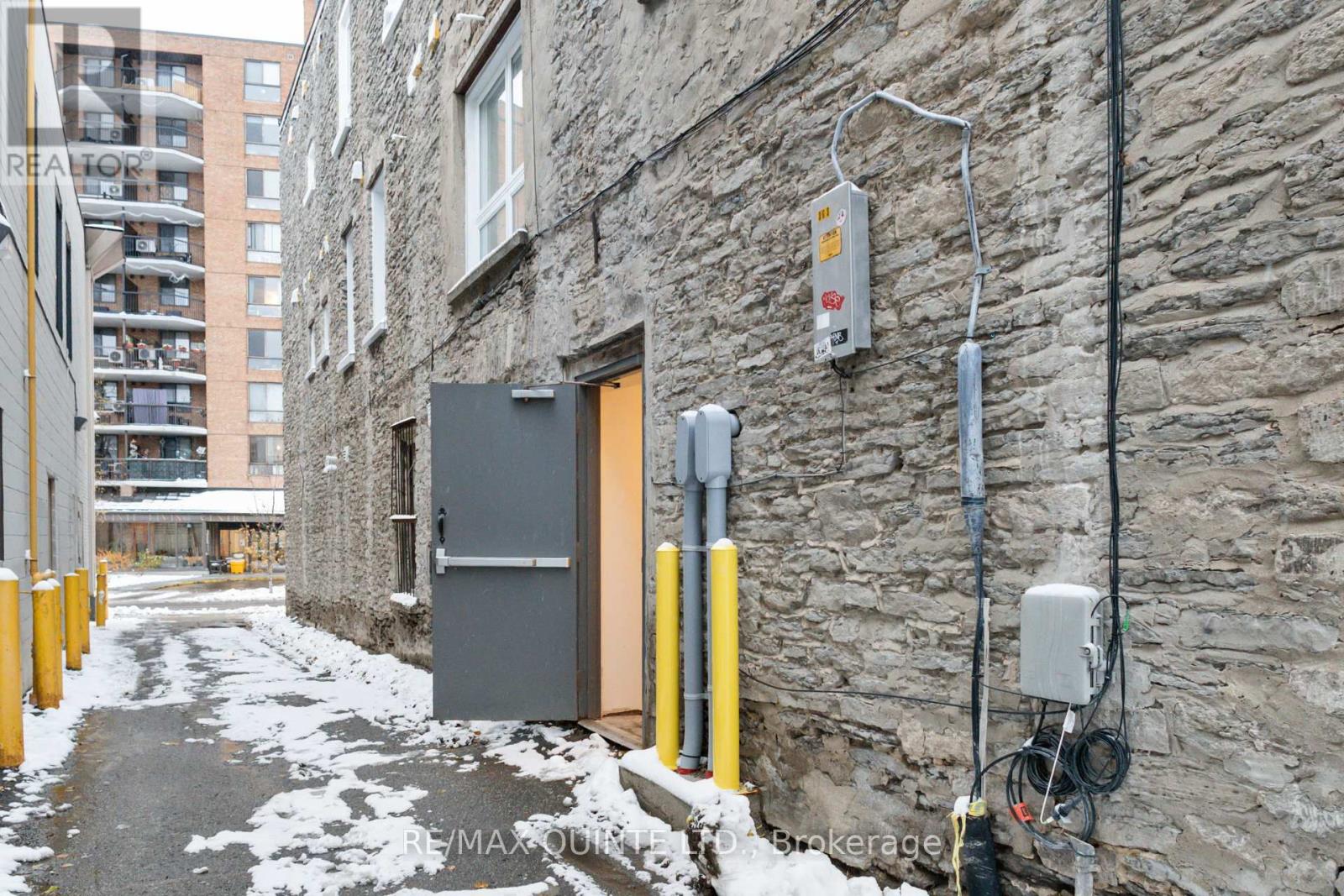 101 - 363 Front Street, Belleville, Ontario K8N 2Z9 - Photo 16 - X12532888