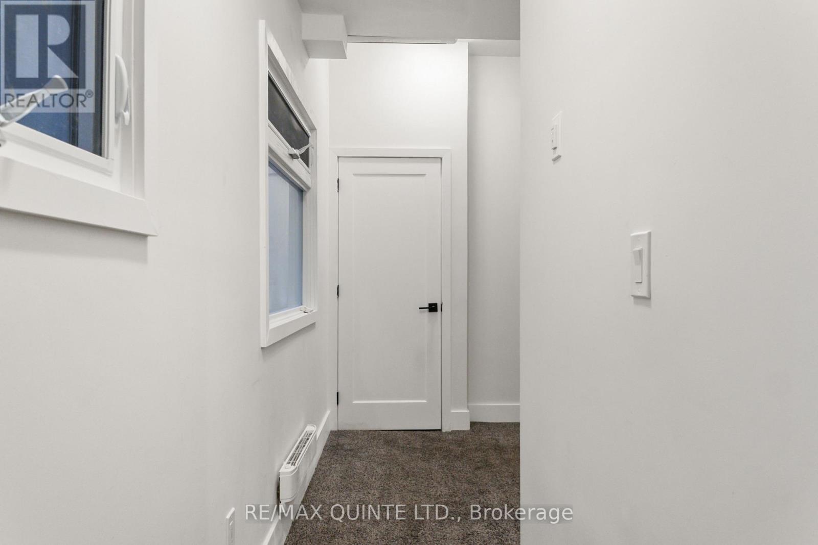 101 - 363 Front Street, Belleville, Ontario K8N 2Z9 - Photo 5 - X12532888