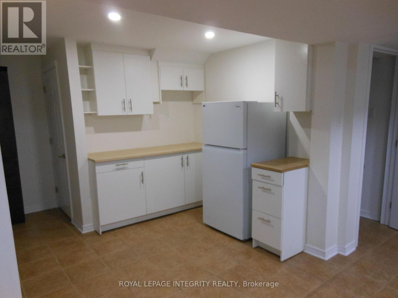 2 Laurie Court, Ottawa, Ontario  K2L 1S3 - Photo 38 - X12452552