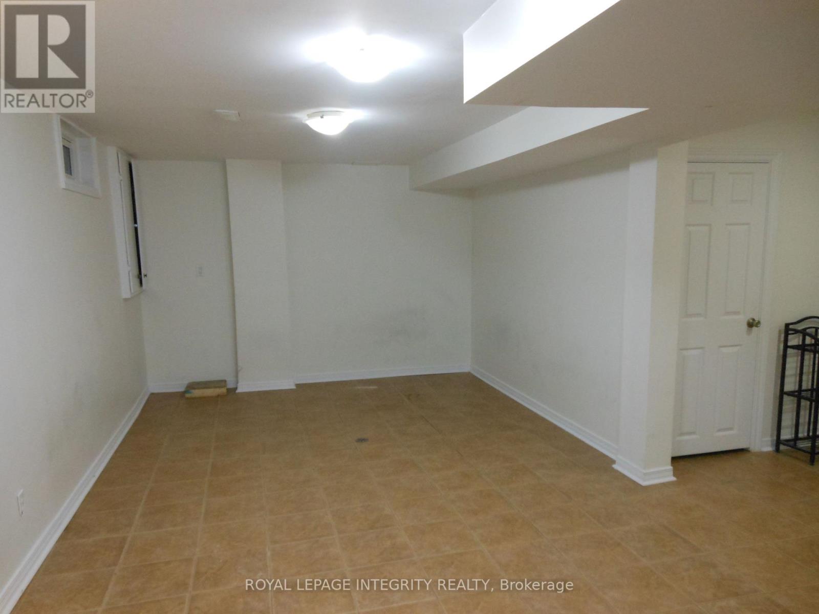 2 Laurie Court, Ottawa, Ontario  K2L 1S3 - Photo 37 - X12452552