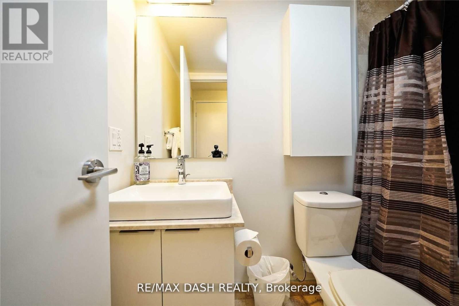 6007 - 14 York Street, Toronto, Ontario  M5J 2Z2 - Photo 10 - C12533004