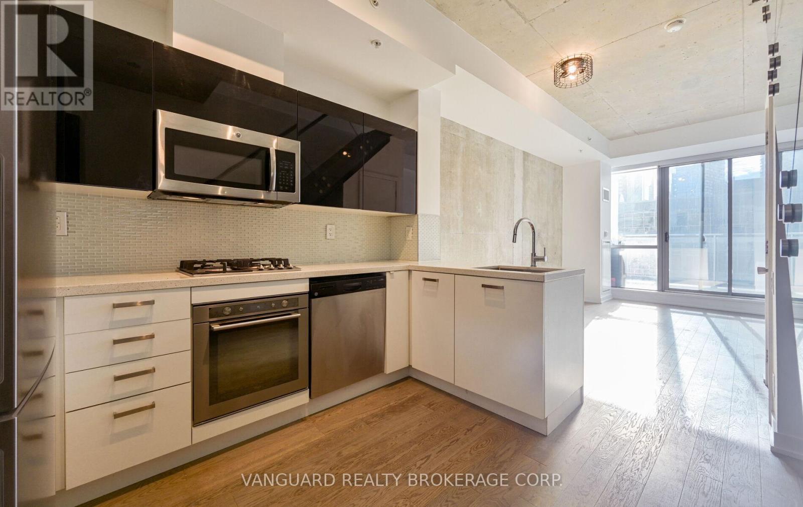 1010 - 39 Brant Street, Toronto, Ontario  M5V 0M8 - Photo 11 - C12533070