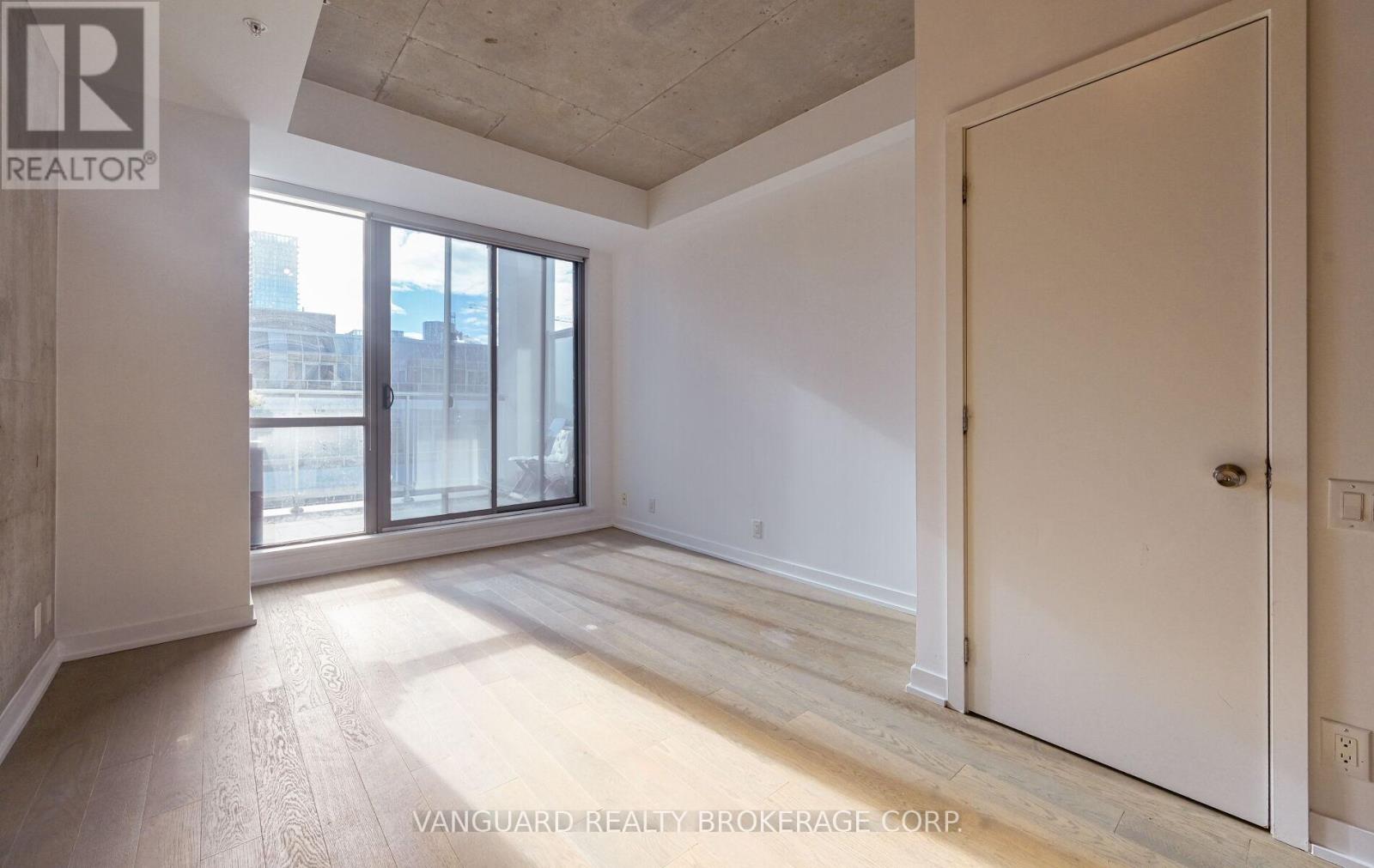 1010 - 39 Brant Street, Toronto, Ontario  M5V 0M8 - Photo 12 - C12533070