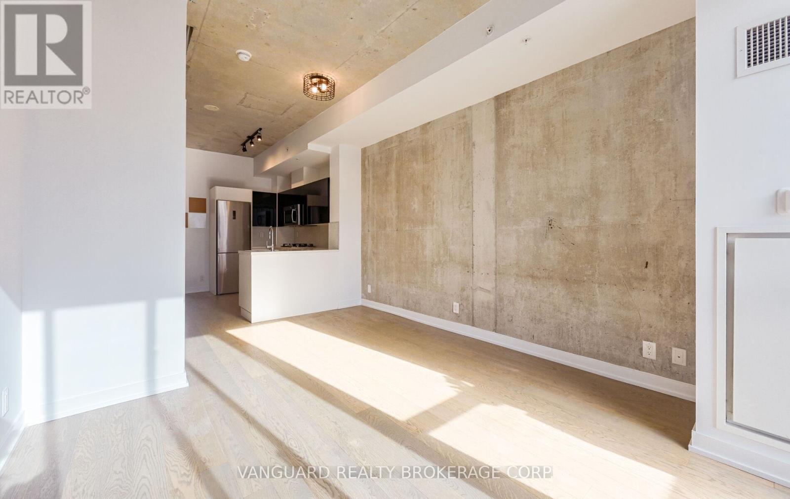 1010 - 39 Brant Street, Toronto, Ontario  M5V 0M8 - Photo 15 - C12533070