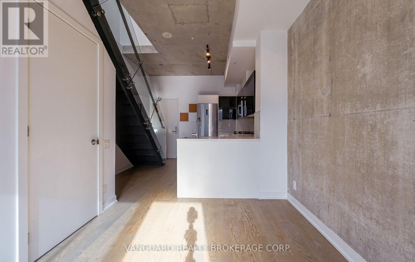 1010 - 39 Brant Street, Toronto, Ontario  M5V 0M8 - Photo 16 - C12533070