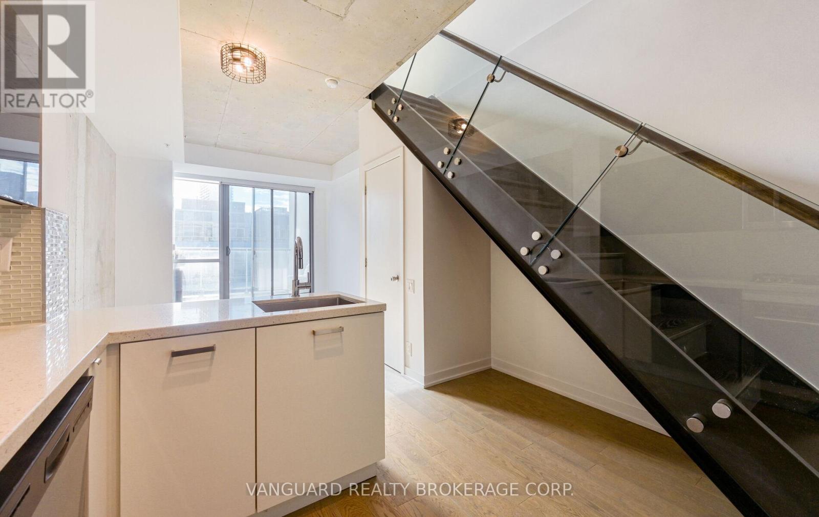 1010 - 39 Brant Street, Toronto, Ontario  M5V 0M8 - Photo 22 - C12533070