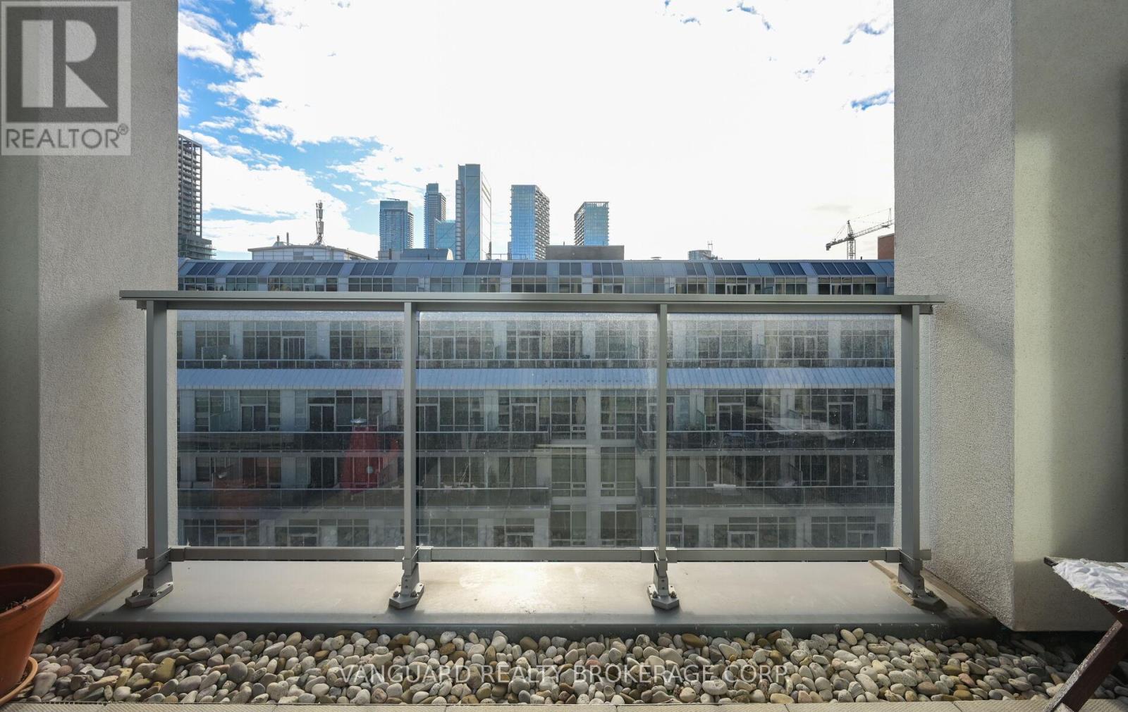 1010 - 39 Brant Street, Toronto, Ontario  M5V 0M8 - Photo 33 - C12533070