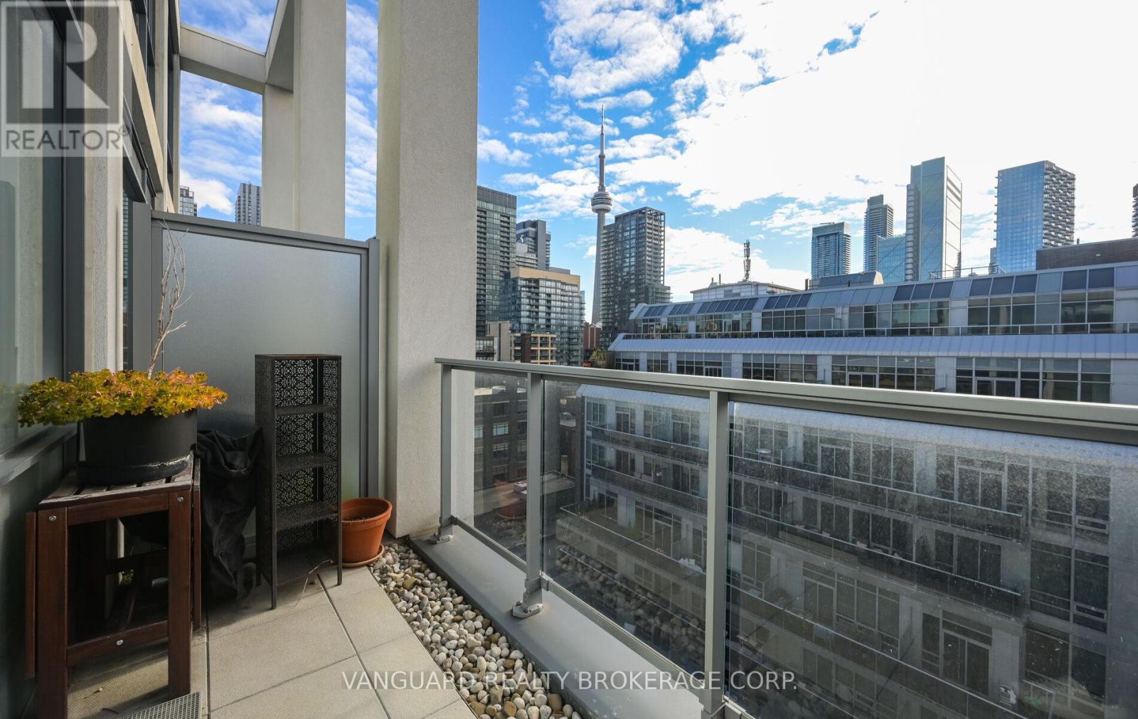 1010 - 39 Brant Street, Toronto, Ontario  M5V 0M8 - Photo 35 - C12533070