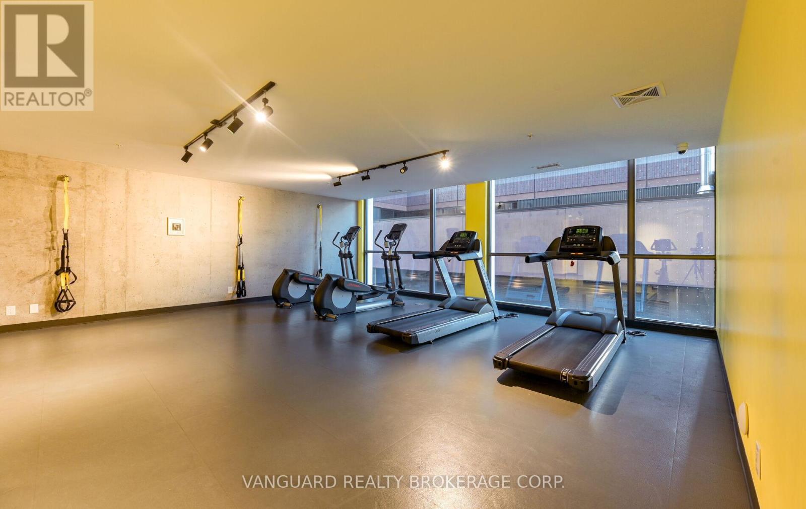 1010 - 39 Brant Street, Toronto, Ontario  M5V 0M8 - Photo 41 - C12533070