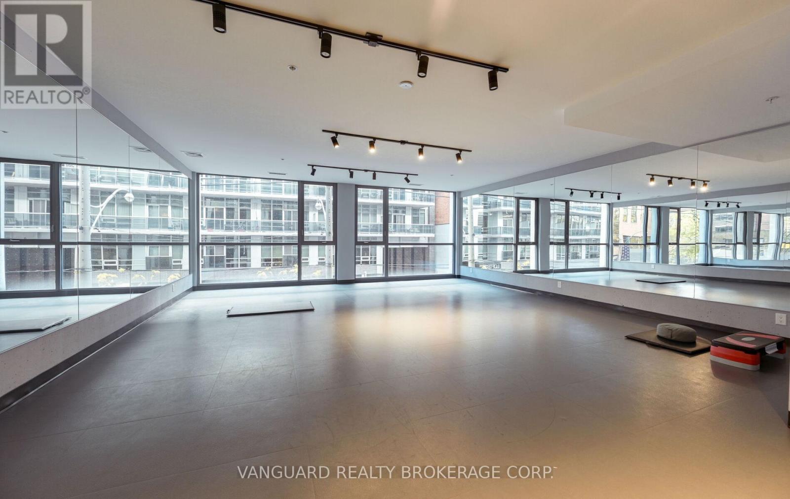 1010 - 39 Brant Street, Toronto, Ontario  M5V 0M8 - Photo 43 - C12533070