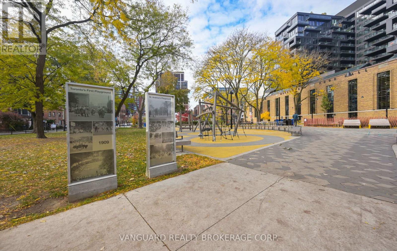1010 - 39 Brant Street, Toronto, Ontario  M5V 0M8 - Photo 47 - C12533070