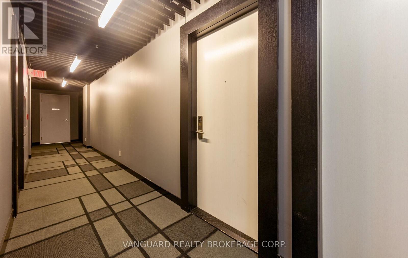 1010 - 39 Brant Street, Toronto, Ontario  M5V 0M8 - Photo 7 - C12533070