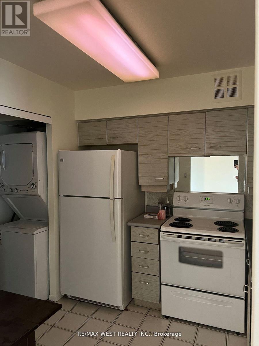 1412 - 30 Greenfield Avenue, Toronto, Ontario  M2N 6N3 - Photo 4 - C12533138