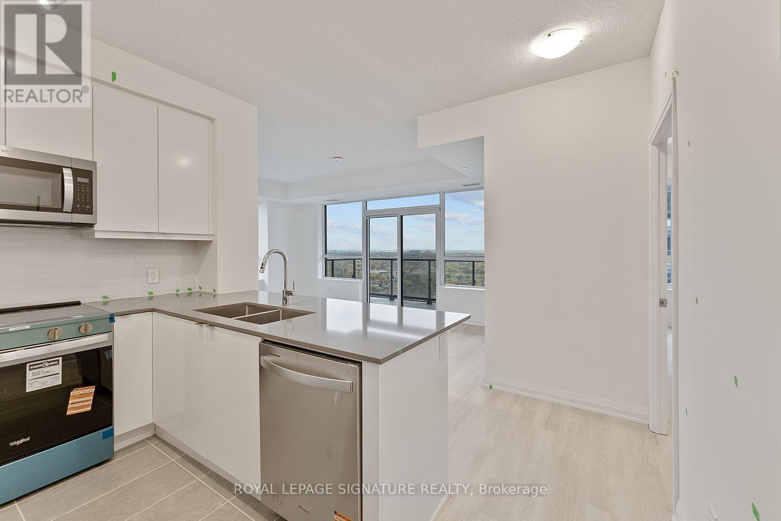 2704 - 3260 Sheppard Avenue E, Toronto, Ontario  M1T 0B5 - Photo 2 - E12533002