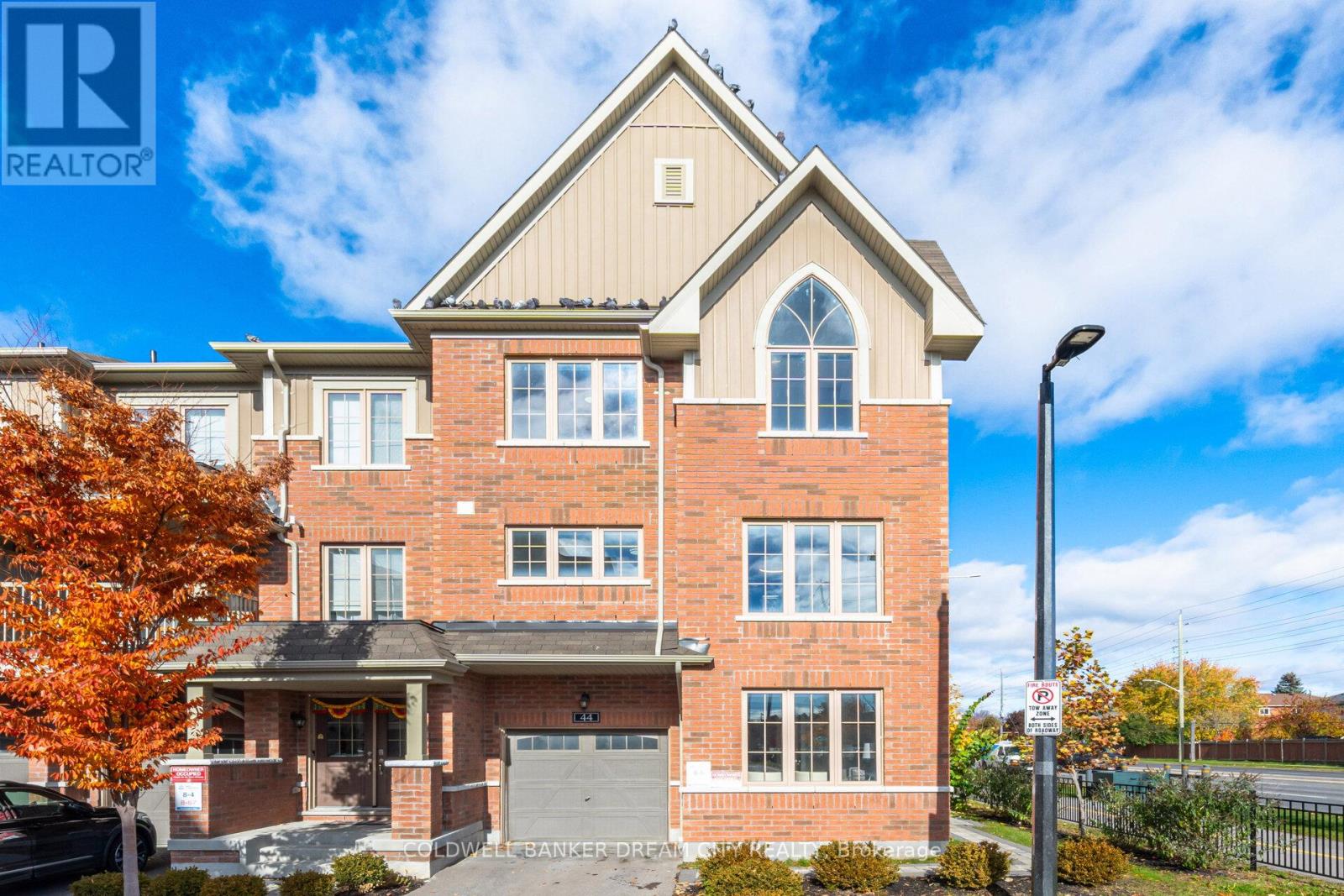 44 PORCELAIN WAY, Whitby, Ontario