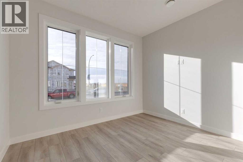 8542 Huxbury Drive Ne, Calgary, Alberta  T2A 4Y1 - Photo 7 - A2247736