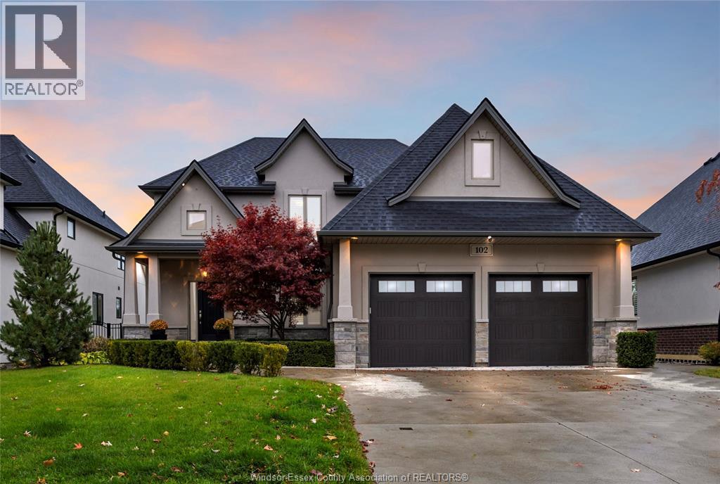 102 HAYES AVENUE, Tecumseh, Ontario