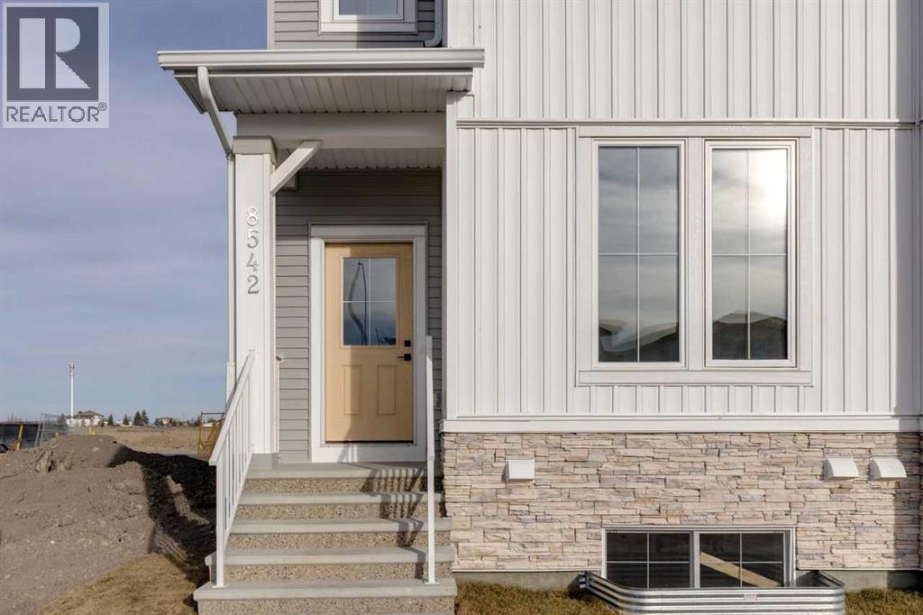 8546 Huxbury Drive Ne, Calgary, Alberta  T2A 4Y1 - Photo 2 - A2247764