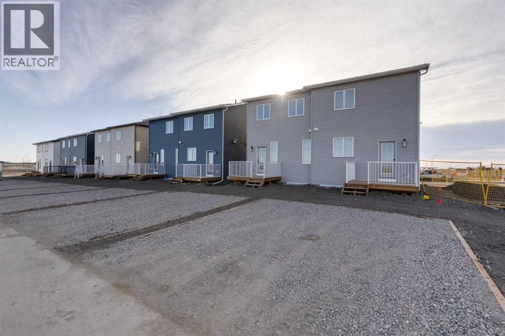 8546 Huxbury Drive Ne, Calgary, Alberta  T2A 4Y1 - Photo 5 - A2247764