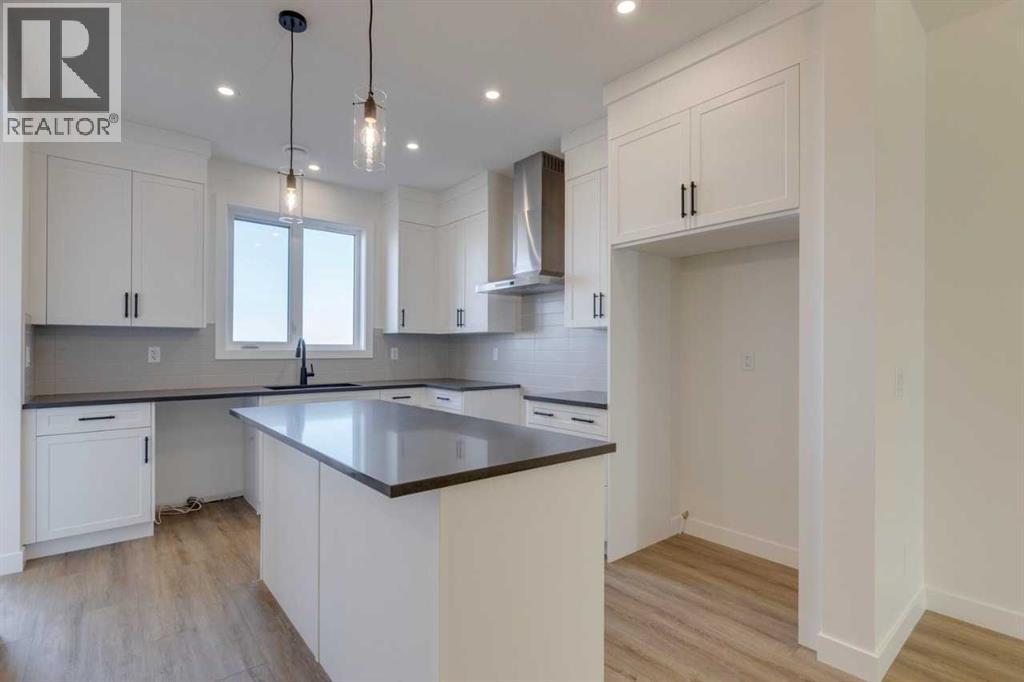 8546 Huxbury Drive Ne, Calgary, Alberta  T2A 4Y1 - Photo 12 - A2247764