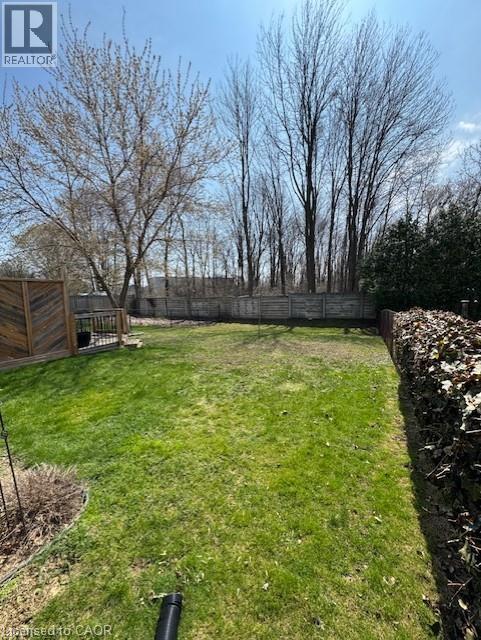 8 Digby Court, Brantford, Ontario  N3P 2A6 - Photo 3 - 40784690