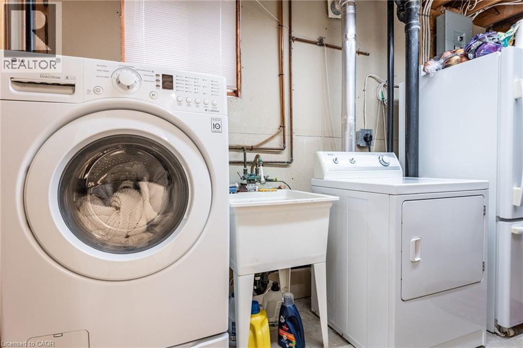 8 Digby Court, Brantford, Ontario  N3P 2A6 - Photo 35 - 40784690