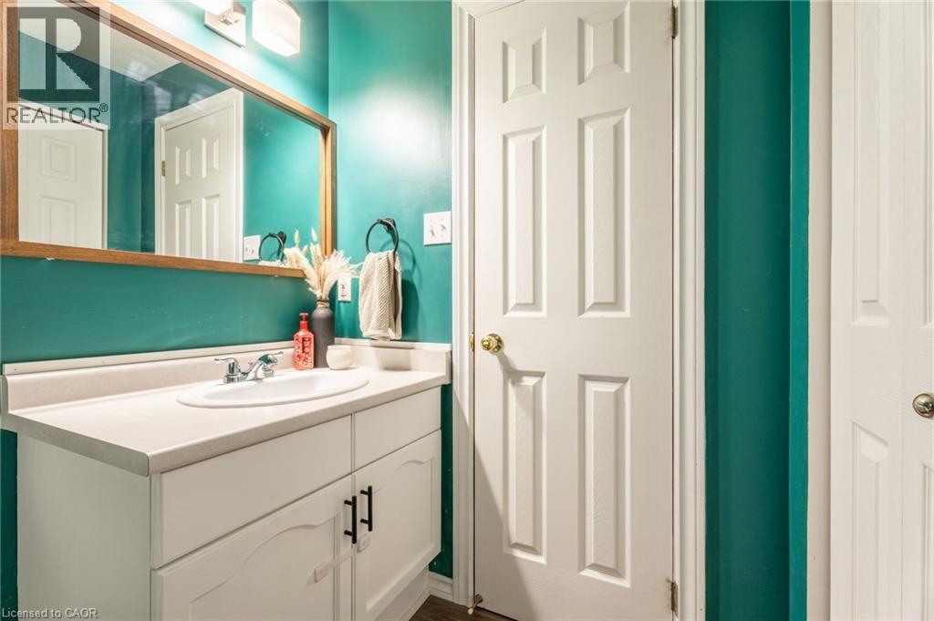 8 Digby Court, Brantford, Ontario  N3P 2A6 - Photo 39 - 40784690