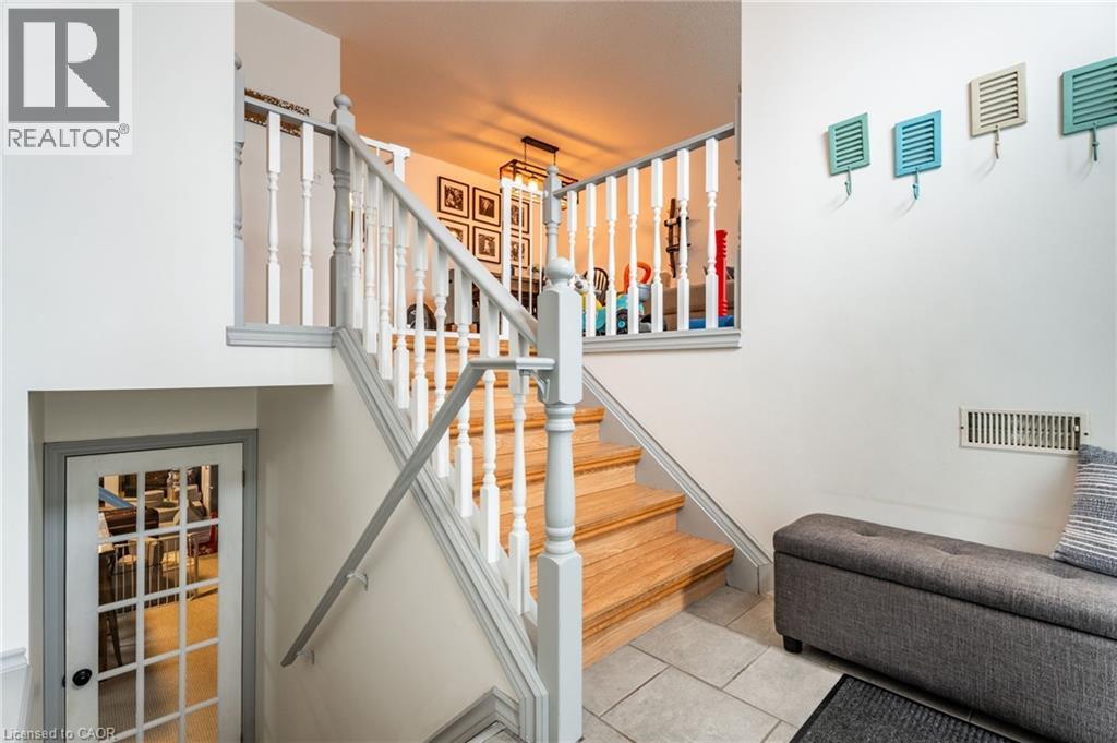 8 Digby Court, Brantford, Ontario  N3P 2A6 - Photo 6 - 40784690