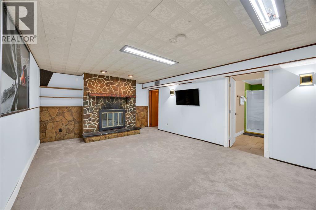 7932 36 Avenue Nw, Calgary, Alberta  T3B 1V7 - Photo 25 - A2264667