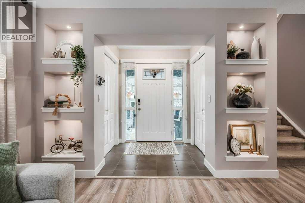 29 Legacy Mews Se, Calgary, Alberta  T2X 0Y6 - Photo 3 - A2269287