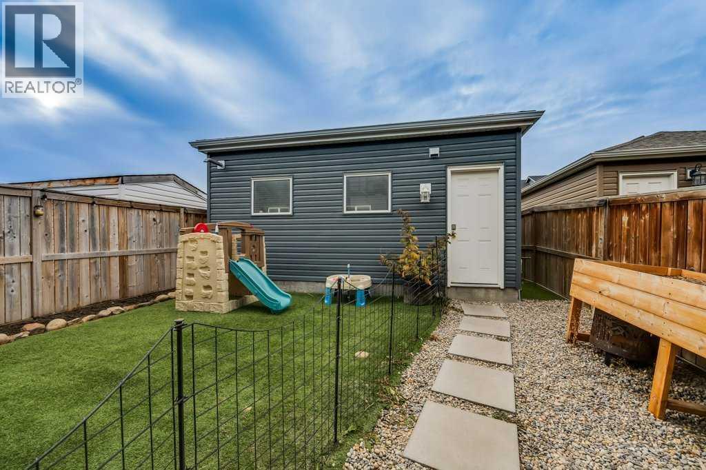 29 Legacy Mews Se, Calgary, Alberta  T2X 0Y6 - Photo 28 - A2269287