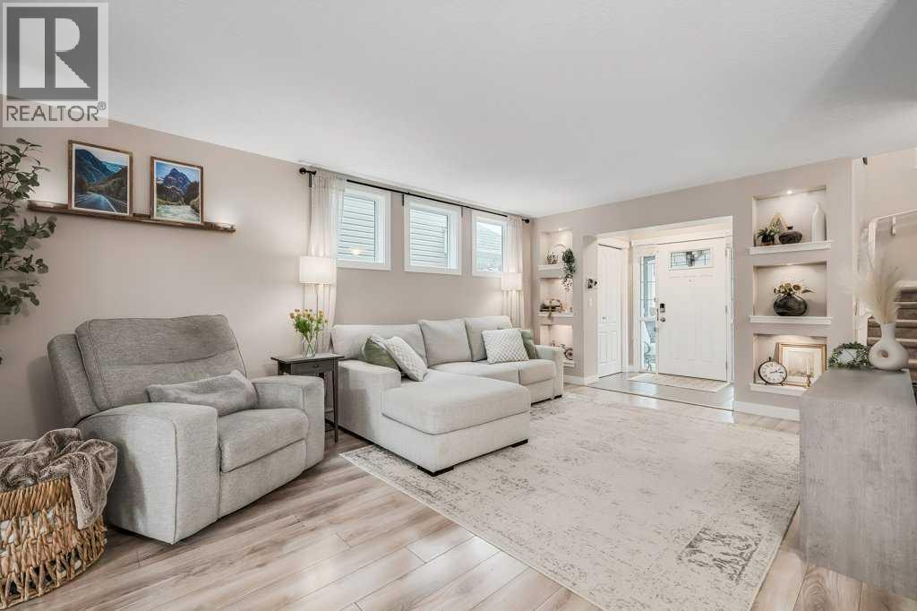 29 Legacy Mews Se, Calgary, Alberta  T2X 0Y6 - Photo 7 - A2269287