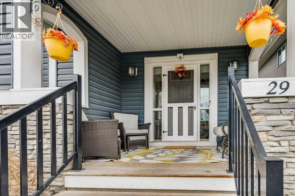 29 Legacy Mews Se, Calgary, Alberta  T2X 0Y6 - Photo 2 - A2269287