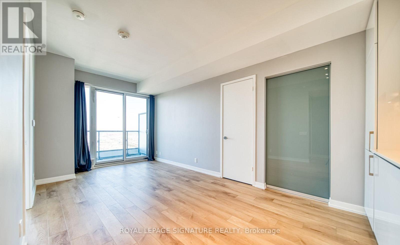 4712 - 898 Portage Parkway, Vaughan, Ontario  L4K 0J6 - Photo 5 - N12532970