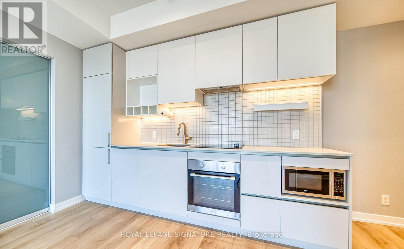 4712 - 898 Portage Parkway, Vaughan, Ontario  L4K 0J6 - Photo 8 - N12532970