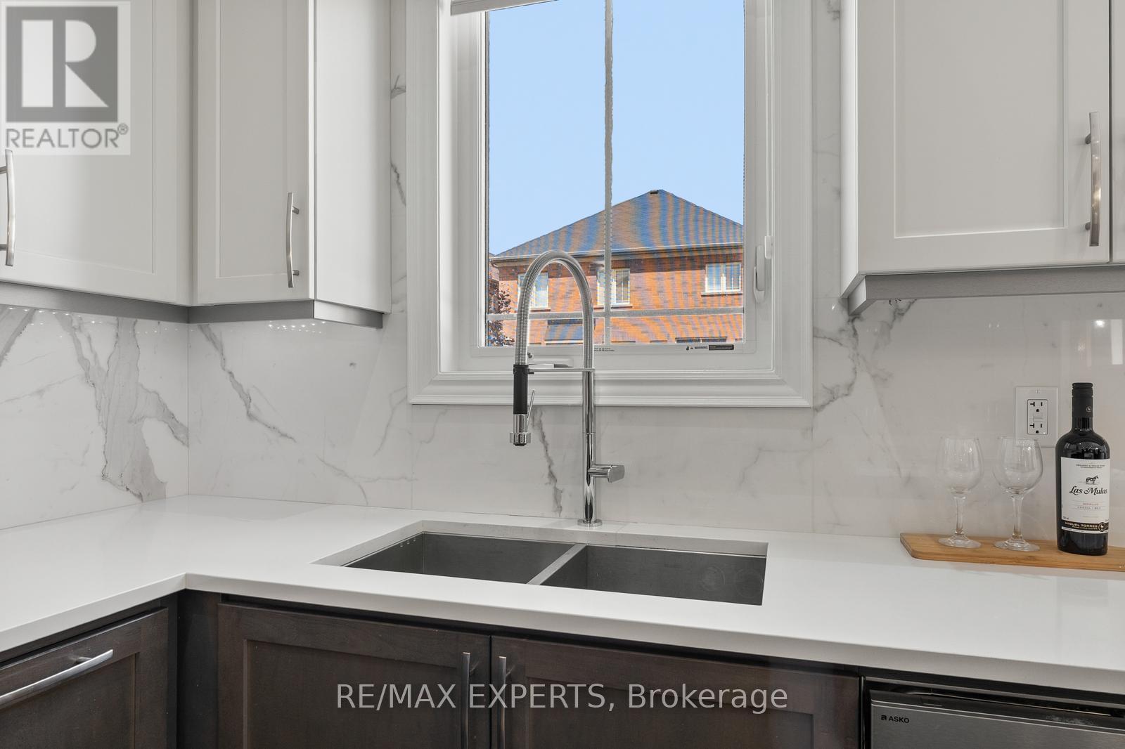 6 Dunrobin Crescent, Vaughan, Ontario  L4H 4A8 - Photo 16 - N12532982