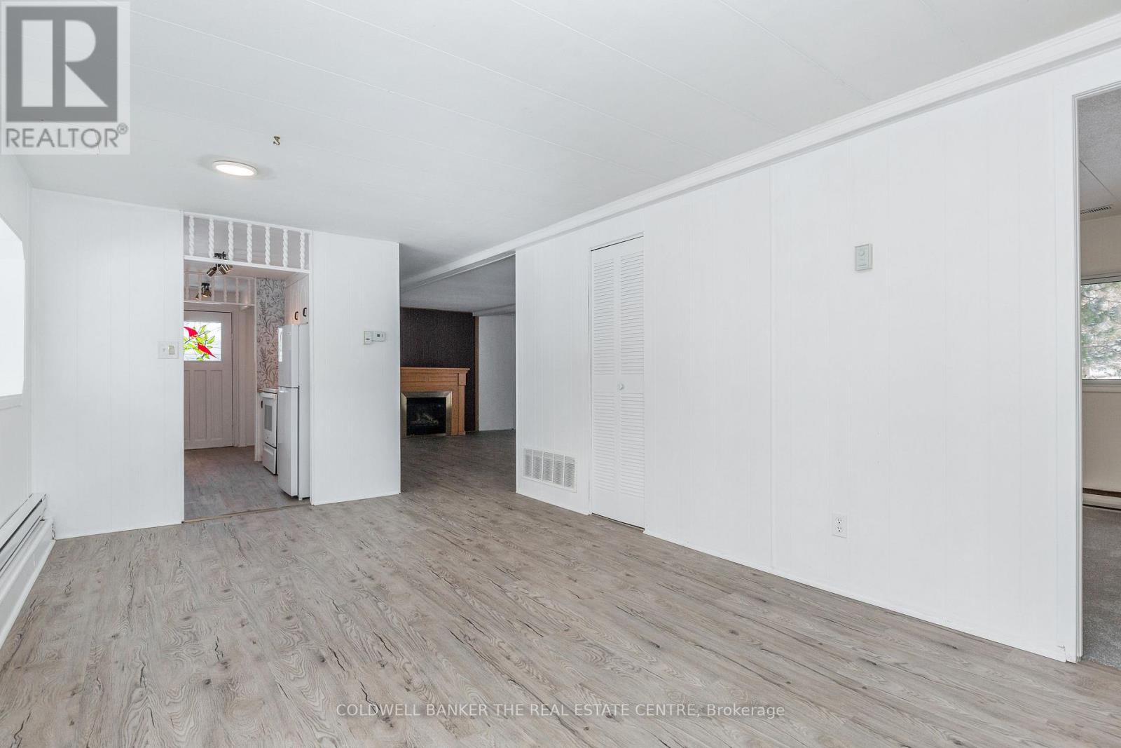 3 Maple Court, Innisfil, Ontario  L9S 1N9 - Photo 7 - N12533014