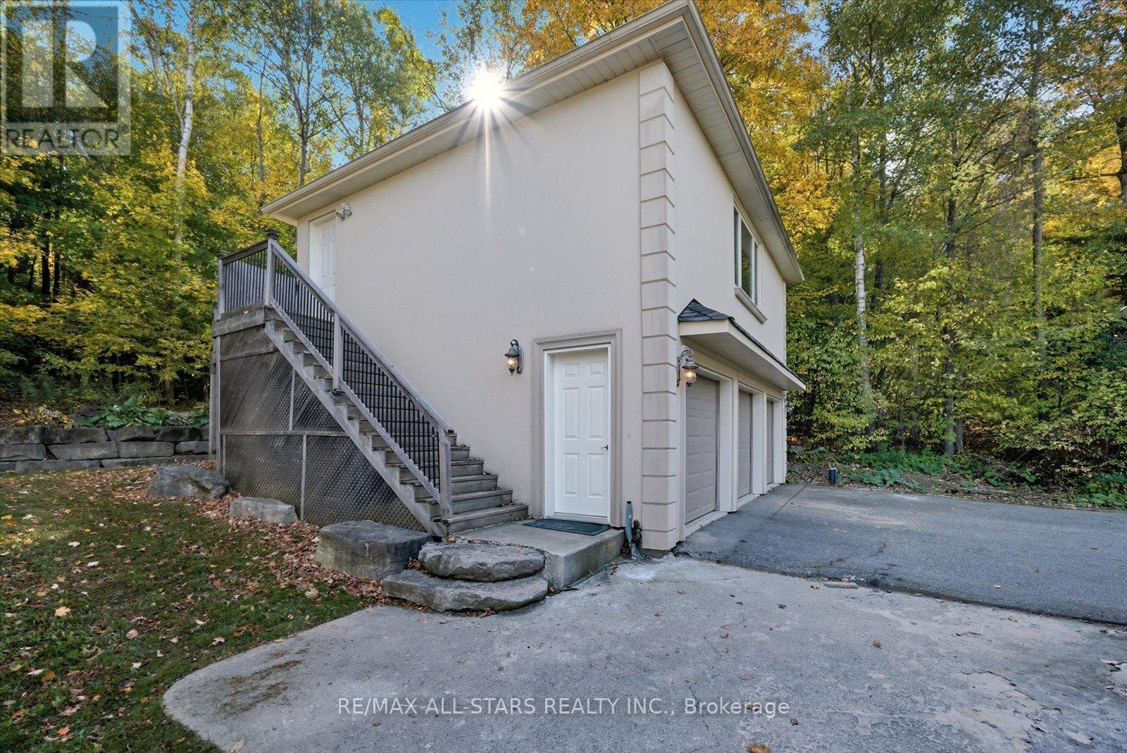 40 Algonquin Forest Drive, East Gwillimbury, Ontario  L9N 0C6 - Photo 39 - N12533030