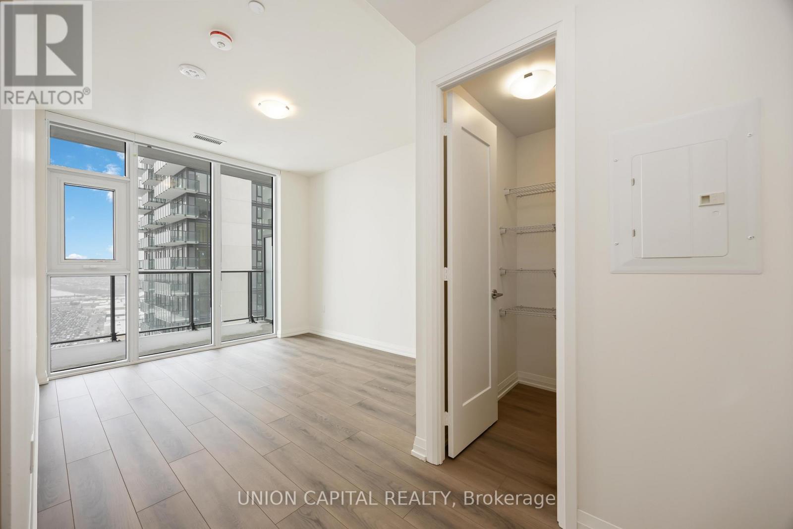 2410 - 8960 Jane Street, Vaughan, Ontario  L4K 0N9 - Photo 15 - N12533178